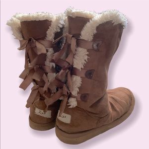 UGG Tan Bow Boots (Size 6)